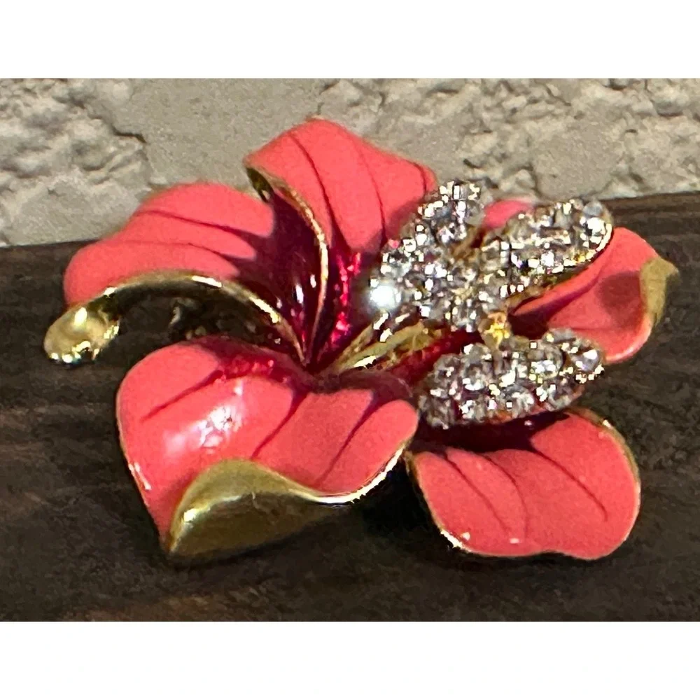 Vtg Hibiscus Flower Brooch Coral Pink Red Enamel Rhinestone Gold Tone Floral Pin